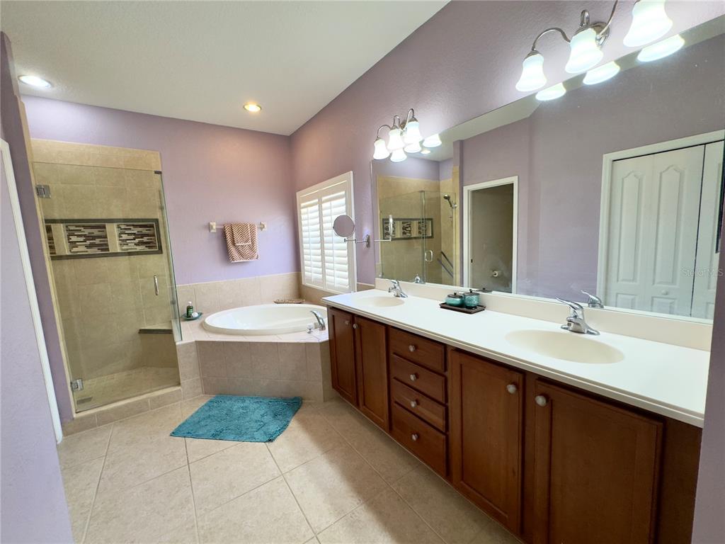 Venice, Florida, 34292, United States, 4 Bedrooms Bedrooms, ,3 BathroomsBathrooms,Residential,For Sale,1897383