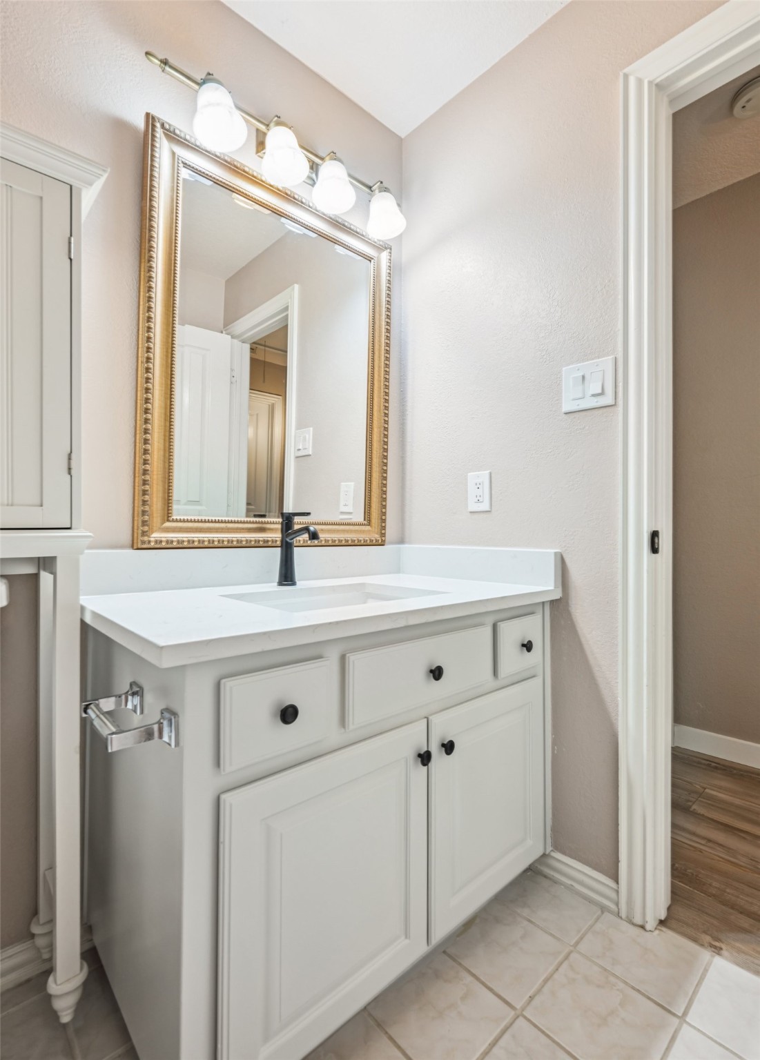 Southlake, Texas, 76092, United States, 4 Bedrooms Bedrooms, ,4 BathroomsBathrooms,Residential,For Sale,1883511