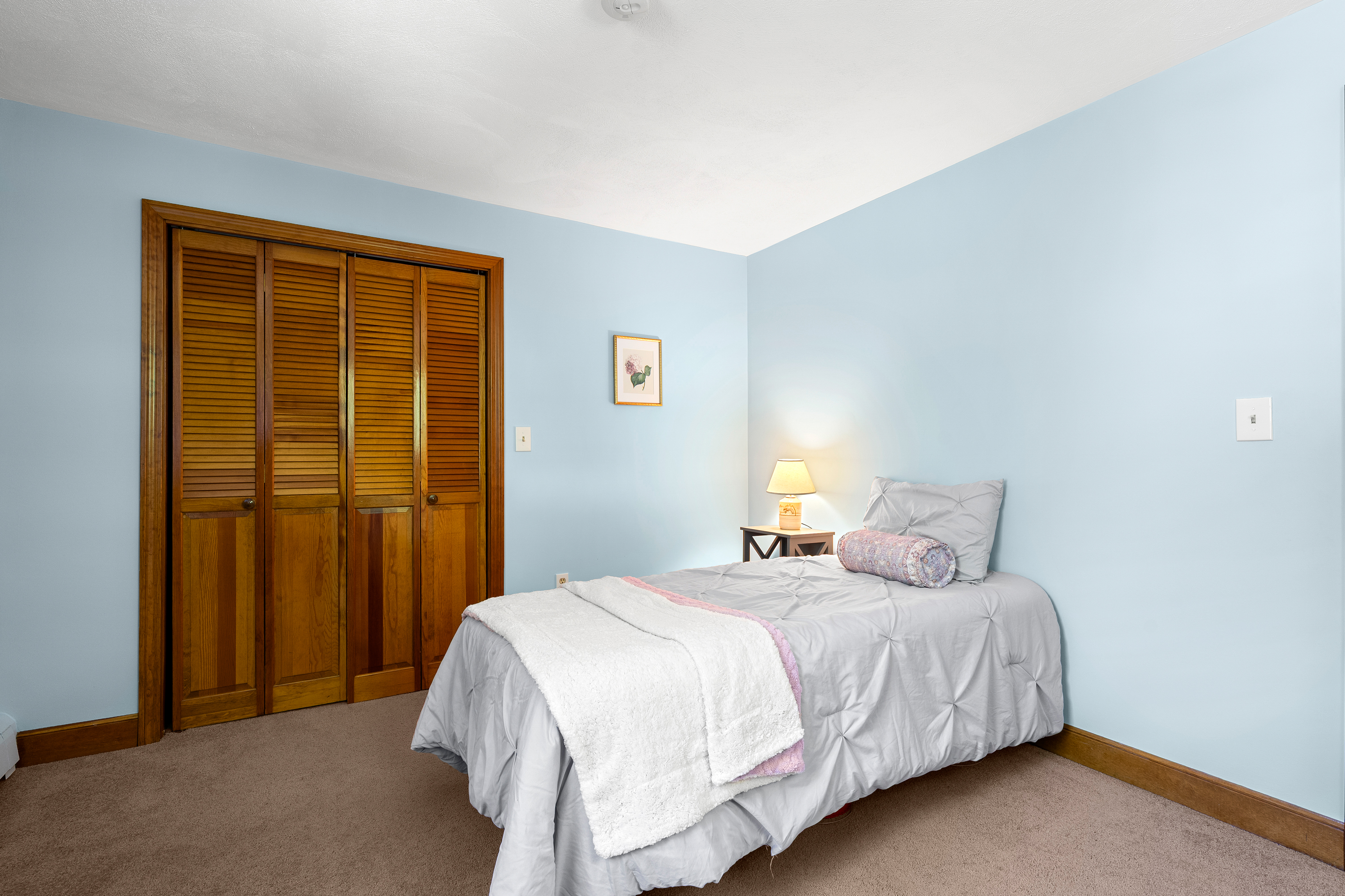  26 Lawrence Lane, Arlington, MA, 02474 - 物件實景