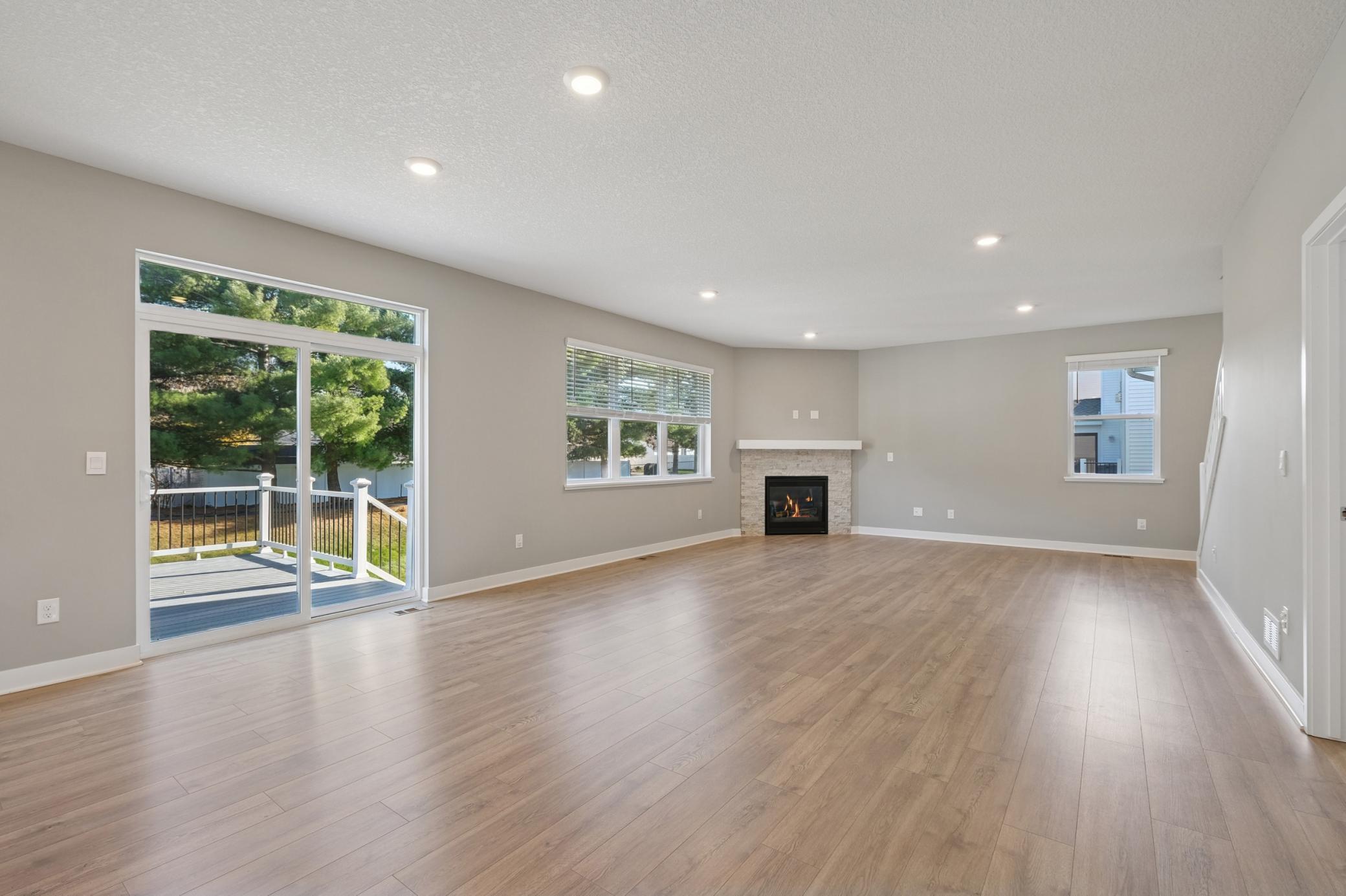 Champlin, Minnesota, 55316, United States, 5 Bedrooms Bedrooms, ,2 BathroomsBathrooms,Residential,For Sale,1991646