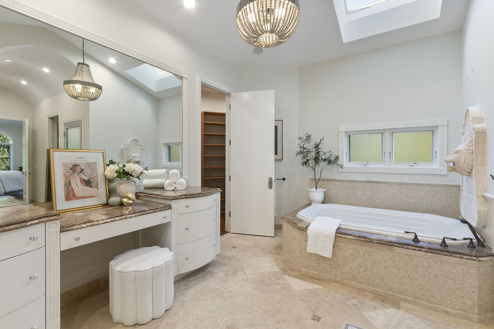 Winnetka, Illinois, 60093, United States, 6 Bedrooms Bedrooms, ,8 BathroomsBathrooms,Residential,For Sale,1991564