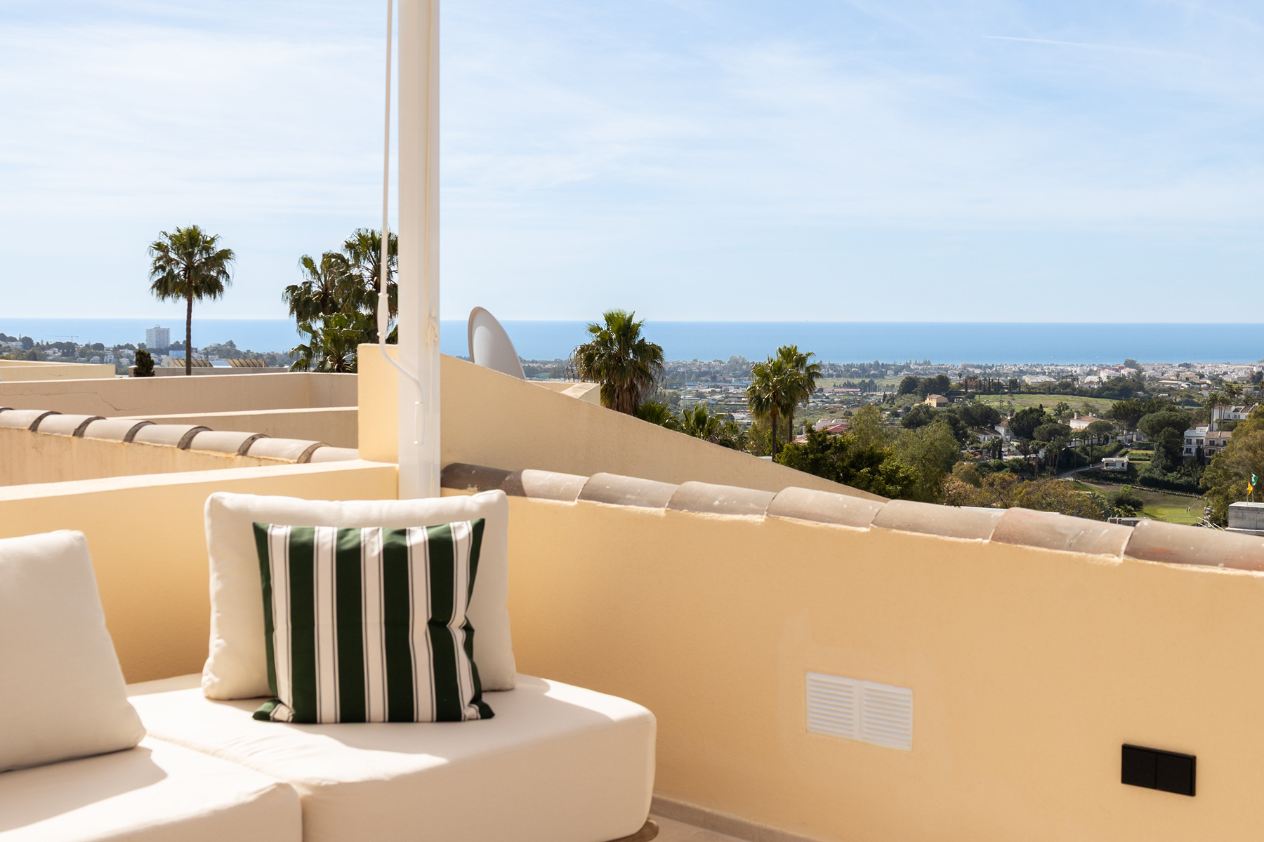  Terraced house with sea views and exceptional solarium in La Quinta, Benahavís - 物件實景