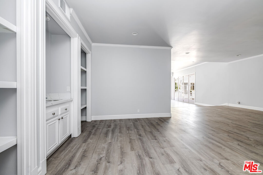 Los Angeles, California, 90024, United States, 2 Bedrooms Bedrooms, ,2 BathroomsBathrooms,Residential,For Sale,1908250