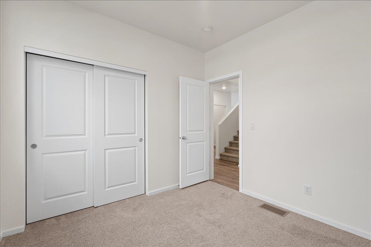 Deer Park, Washington, 99006, United States, 5 Bedrooms Bedrooms, ,2 BathroomsBathrooms,Residential,For Sale,1956687