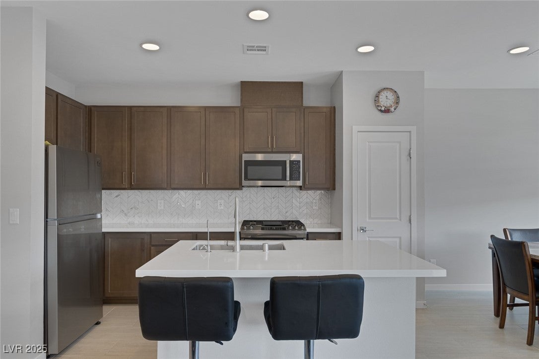 Las Vegas, Nevada, 89148, United States, 3 Bedrooms Bedrooms, ,2 BathroomsBathrooms,Residential,For Sale,1921692