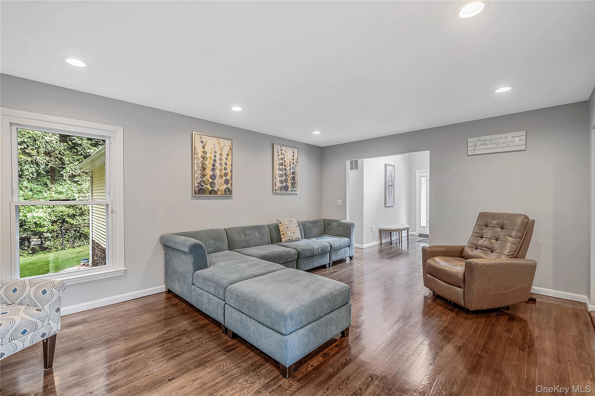  10 Williamsburg Drive, Northport, NY, 11768 - 物件實景