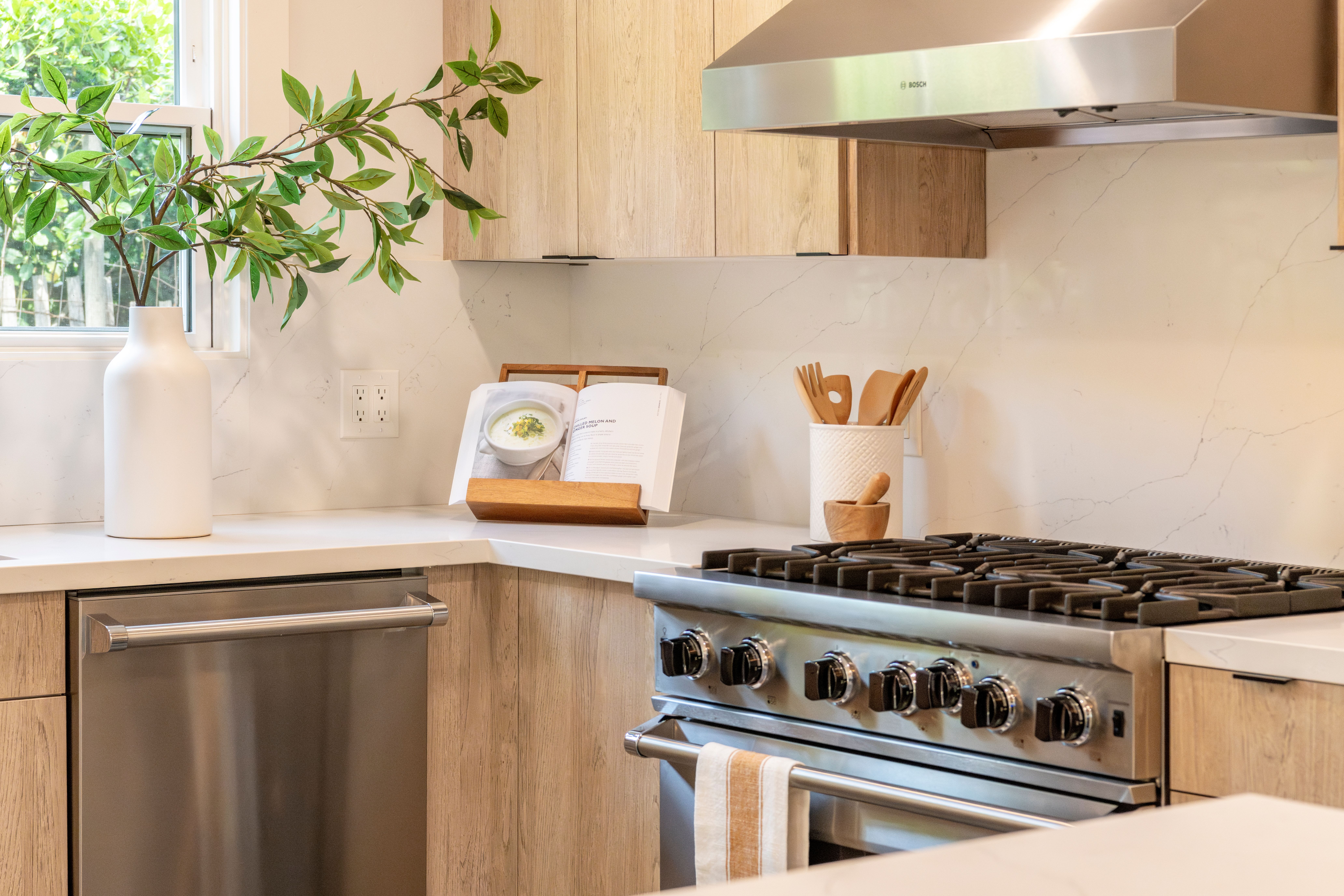  Lush Indoor-Outdoor Living in San Anselmo - 物件實景