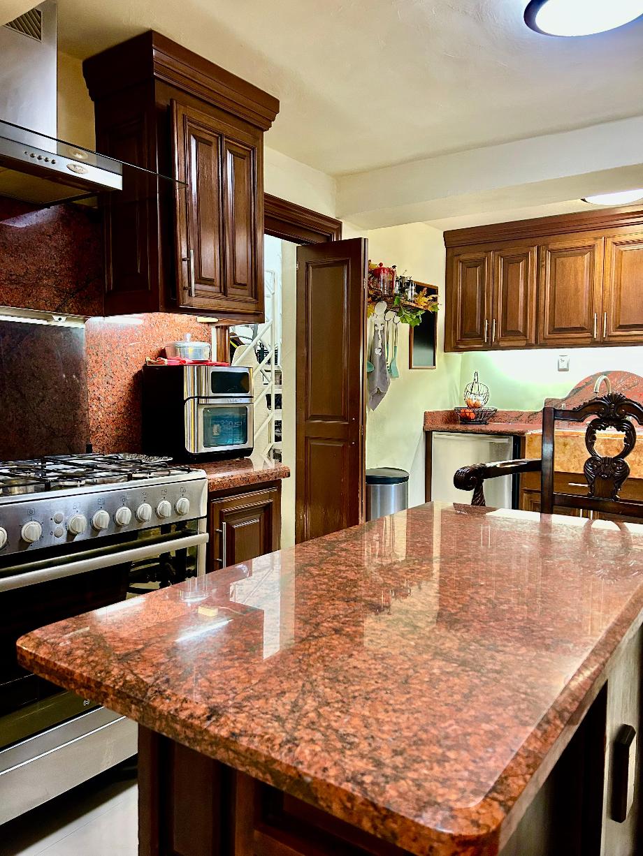 Saltillo, Coahuila de Zaragoza, 25204, Mexico, 4 Bedrooms Bedrooms, ,4 BathroomsBathrooms,Residential,For Sale,1821223