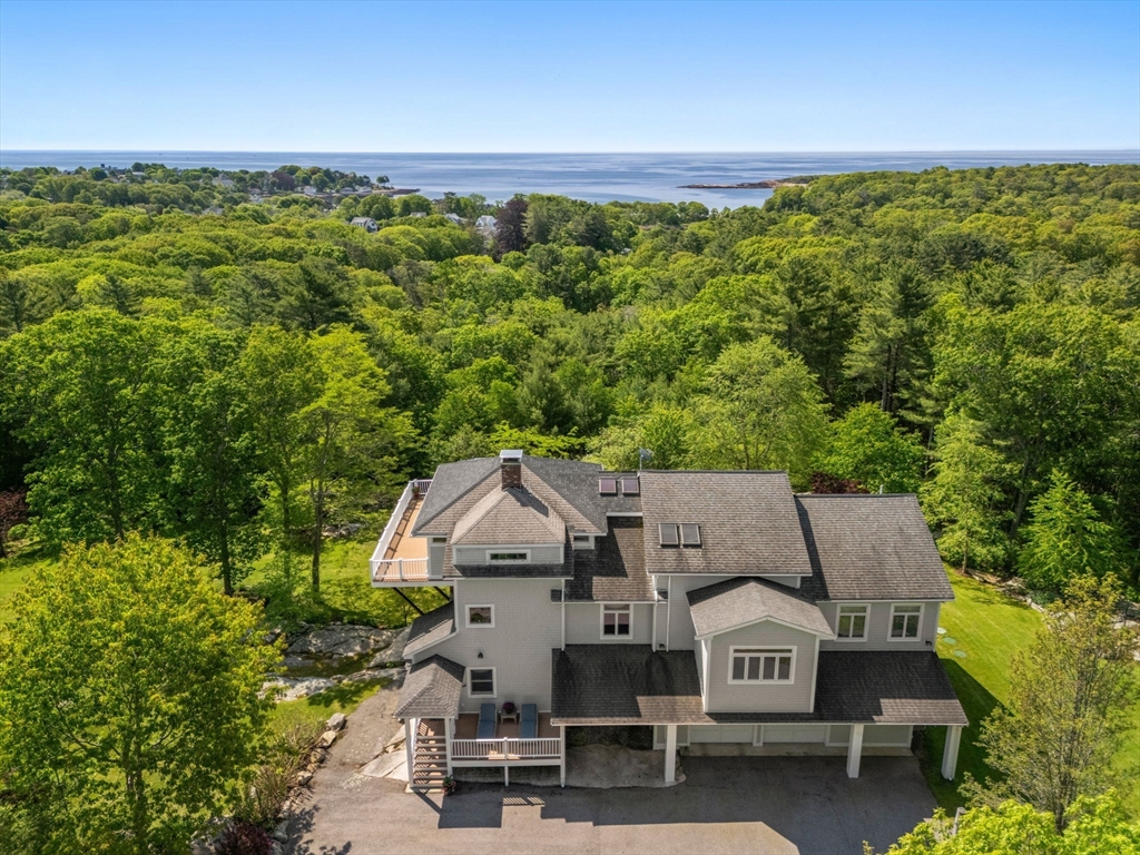 Manchester, Massachusetts, 01944, United States, 4 Bedrooms Bedrooms, ,3 BathroomsBathrooms,Residential,For Sale,1846974