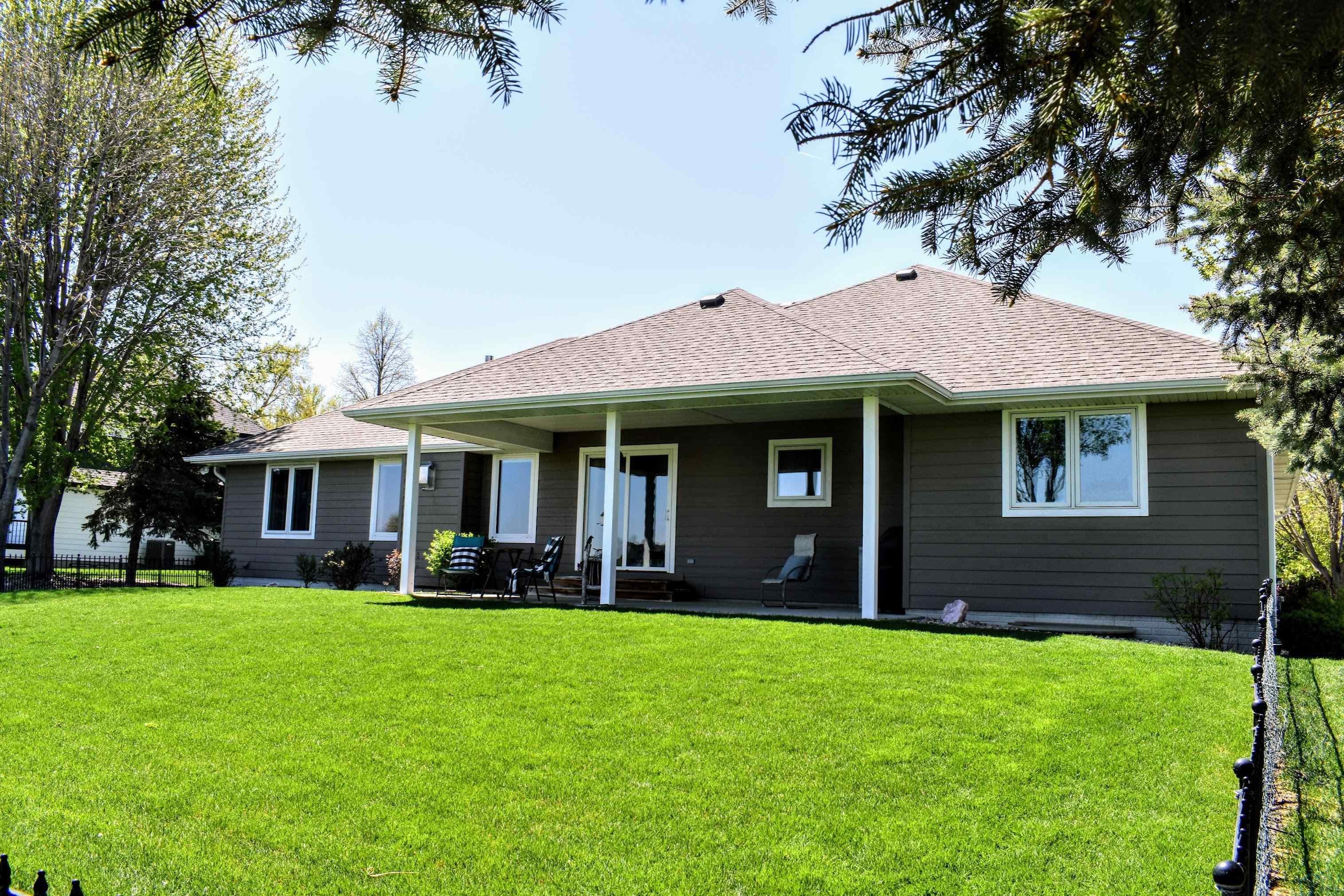 Dakota Dunes, South Dakota, 57049, United States, 4 Bedrooms Bedrooms, ,3 BathroomsBathrooms,Residential,For Sale,2033503