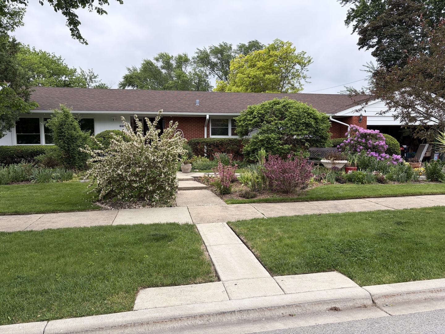 Skokie, Illinois, 60076, United States, 3 Bedrooms Bedrooms, ,1 BathroomBathrooms,Residential,For Sale,2048879