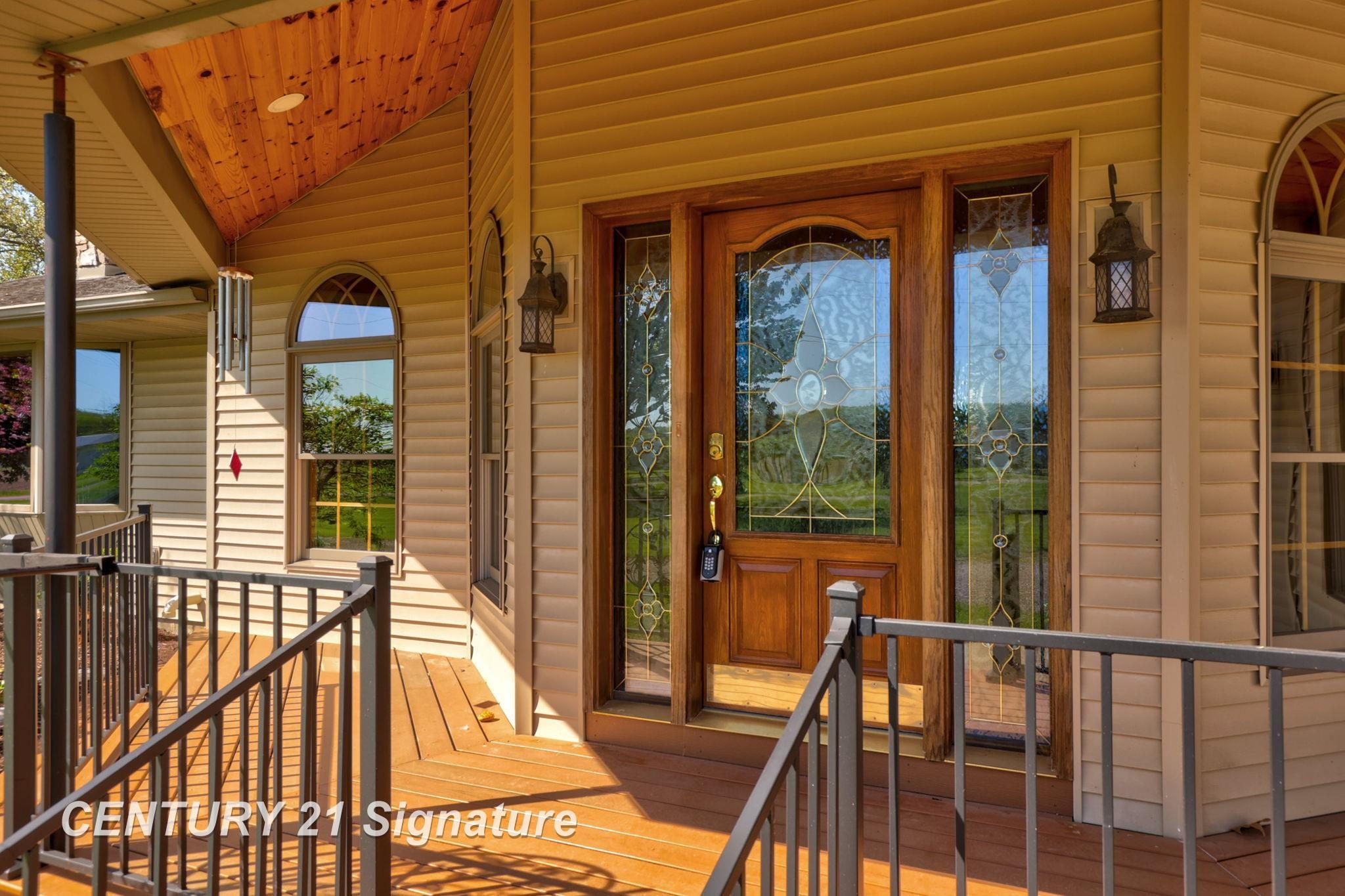 Hemlock, Michigan, 48626, United States, 6 Bedrooms Bedrooms, ,5 BathroomsBathrooms,Residential,For Sale,1984080