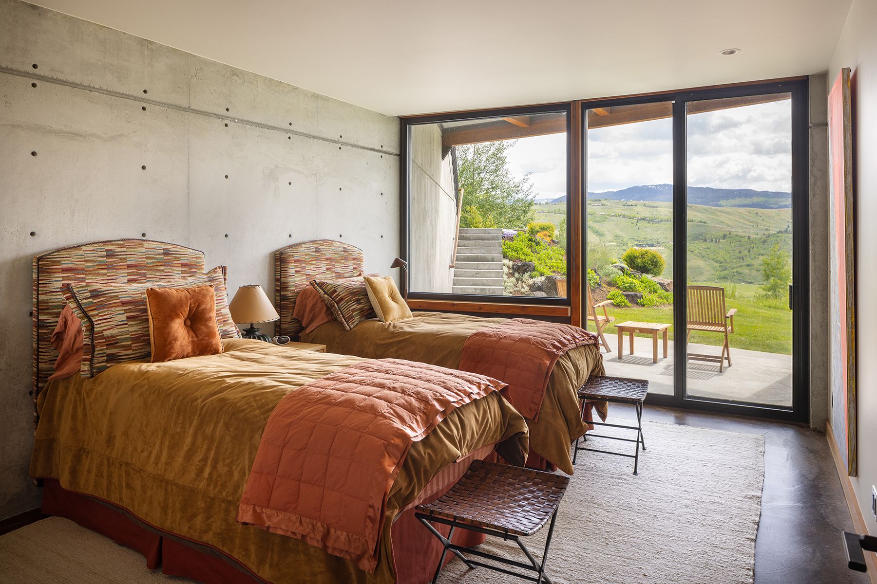  Modern Hillside Sanctuary - 物件實景