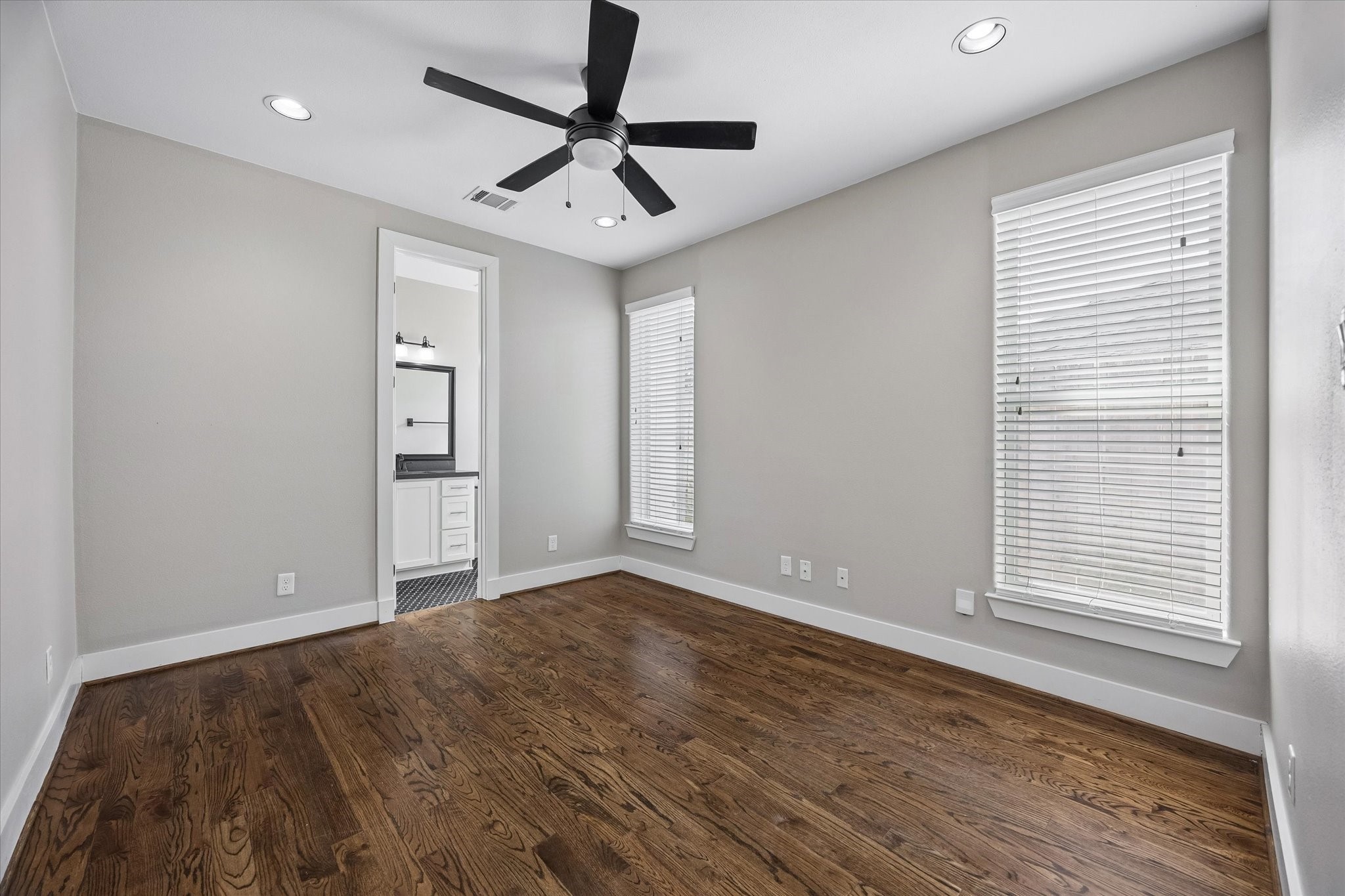  912 Yale Street B - 物件實景