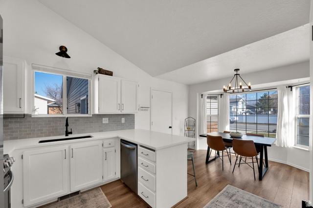 Sandy, Utah, 84094, United States, 3 Bedrooms Bedrooms, ,3 BathroomsBathrooms,Residential,For Sale,2011709