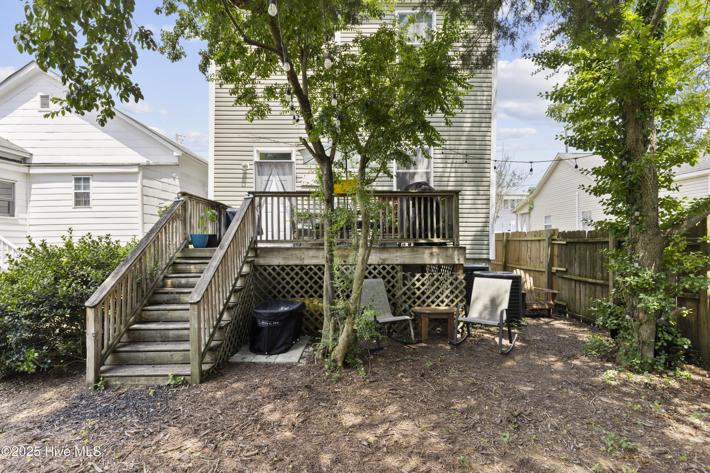 Wilmington, North Carolina, 28401, United States, 4 Bedrooms Bedrooms, ,3 BathroomsBathrooms,Residential,For Sale,1882857