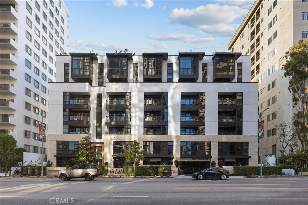 Los Angeles, California, 90024, United States, 2 Bedrooms Bedrooms, ,2 BathroomsBathrooms,Residential,For Sale,1746972