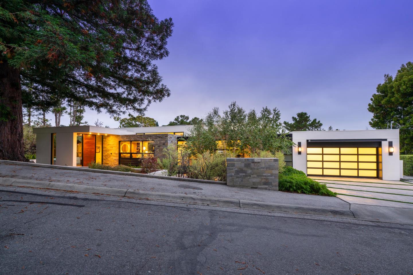 Hillsborough, California, 94010, United States, 4 Bedrooms Bedrooms, ,4 BathroomsBathrooms,Residential,For Sale,1940543