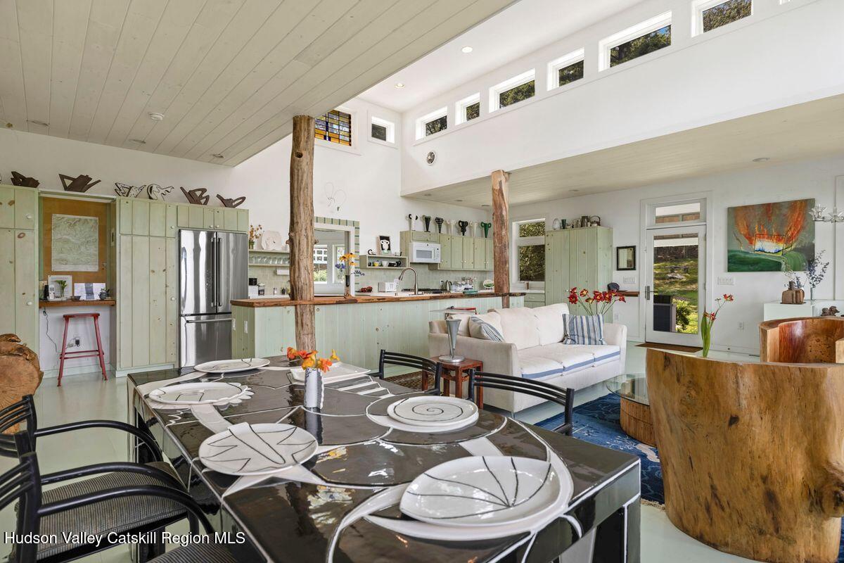 Bearsville, New York, 12409, United States, 3 Bedrooms Bedrooms, ,3 BathroomsBathrooms,Residential,For Sale,1901832