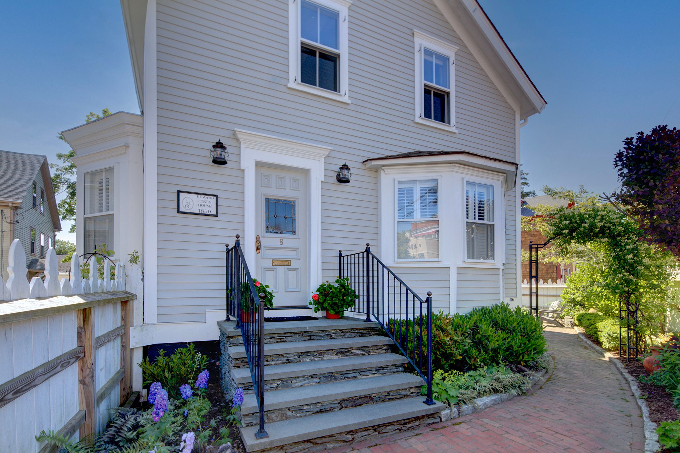  8 Sanford Street, Newport, RI 02840 - 物件實景