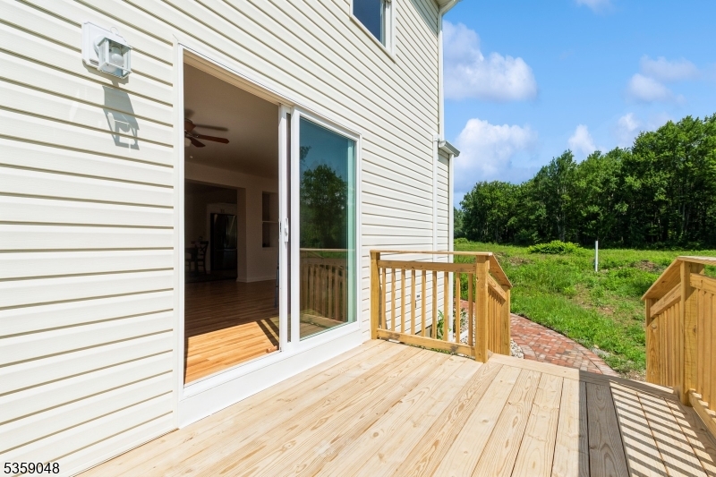 Franklin Twp., New Jersey, 08825, United States, 2 Bedrooms Bedrooms, ,3 BathroomsBathrooms,Residential,For Sale,1820941