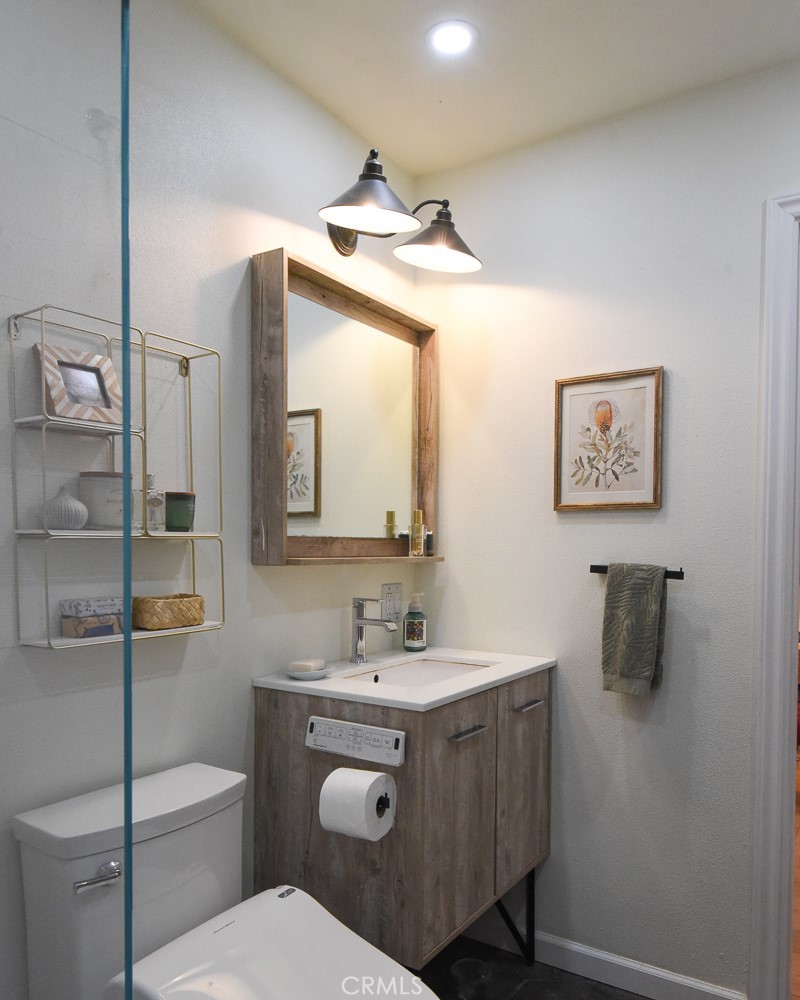 Agoura Hills, California, 91301, United States, 3 Bedrooms Bedrooms, ,1 BathroomBathrooms,Residential,For Sale,1992879