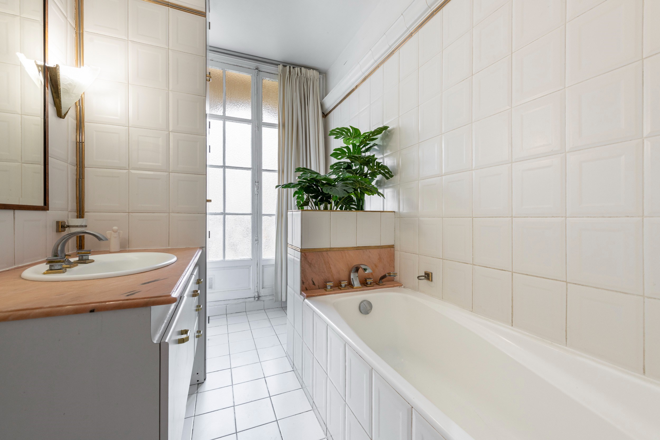  Nice bourgeois apartment near Promenade des Anglais and Negresco in elegant 193… - 物件實景