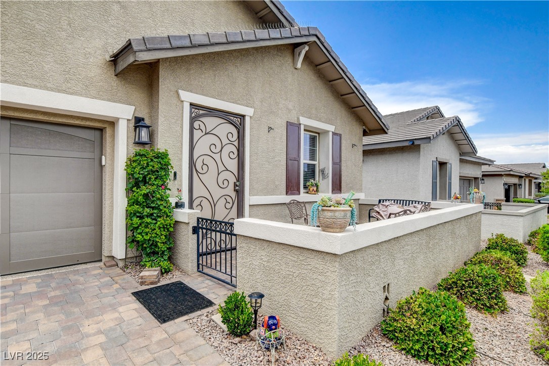 Henderson, Nevada, 89011, United States, 3 Bedrooms Bedrooms, ,2 BathroomsBathrooms,Residential,For Sale,1848397