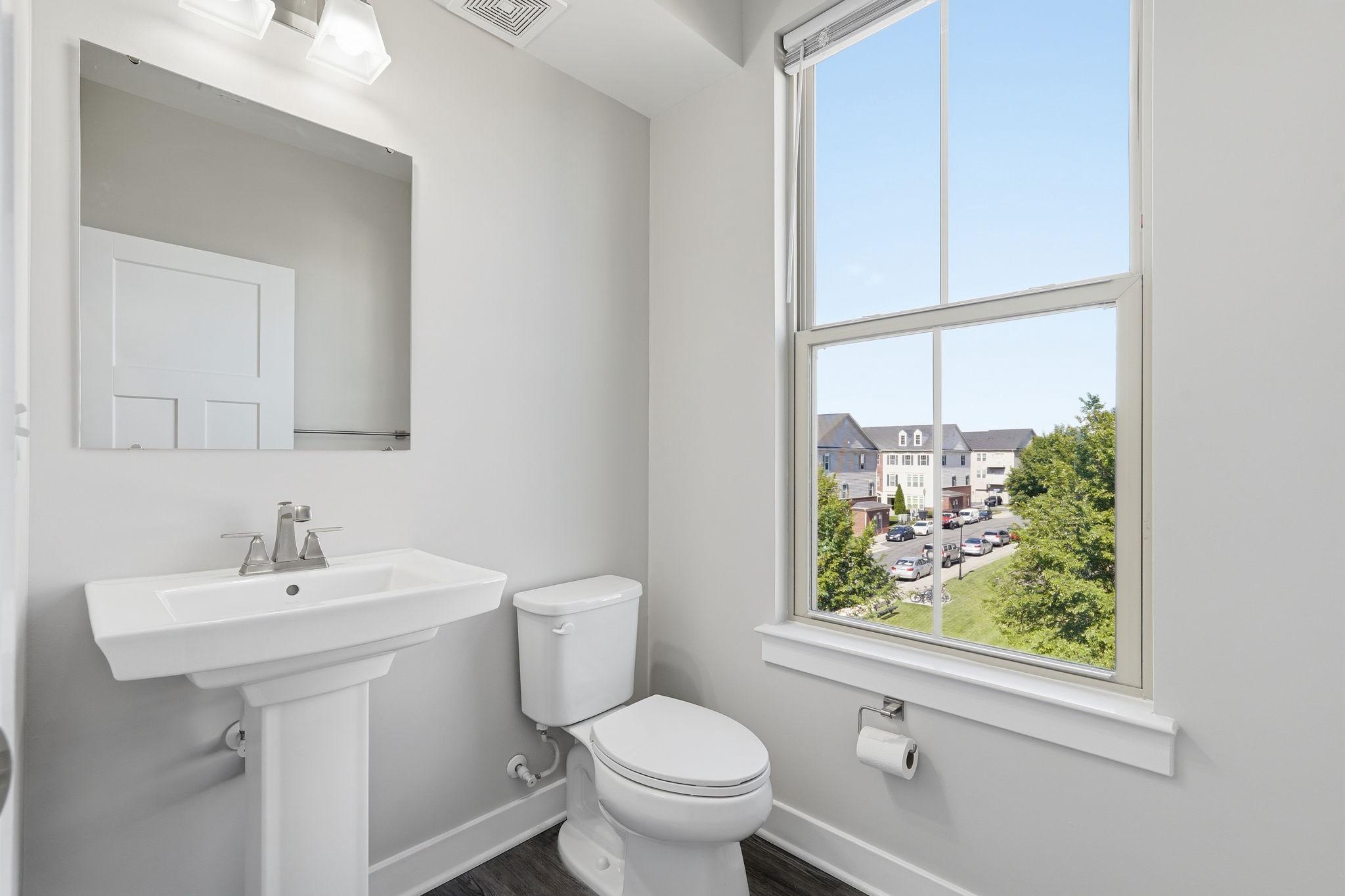  24728 Malibu Terrace, Sterling, VA, 20166 - 物件實景