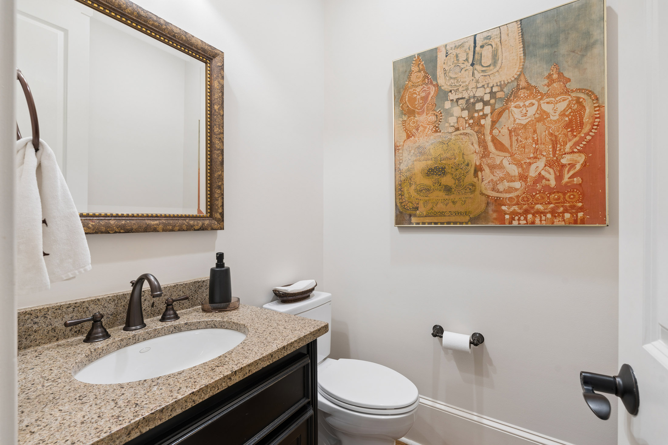  Four Level Brick Townhome with Private Elevator in Gated One Ivy Walk - 物件實景