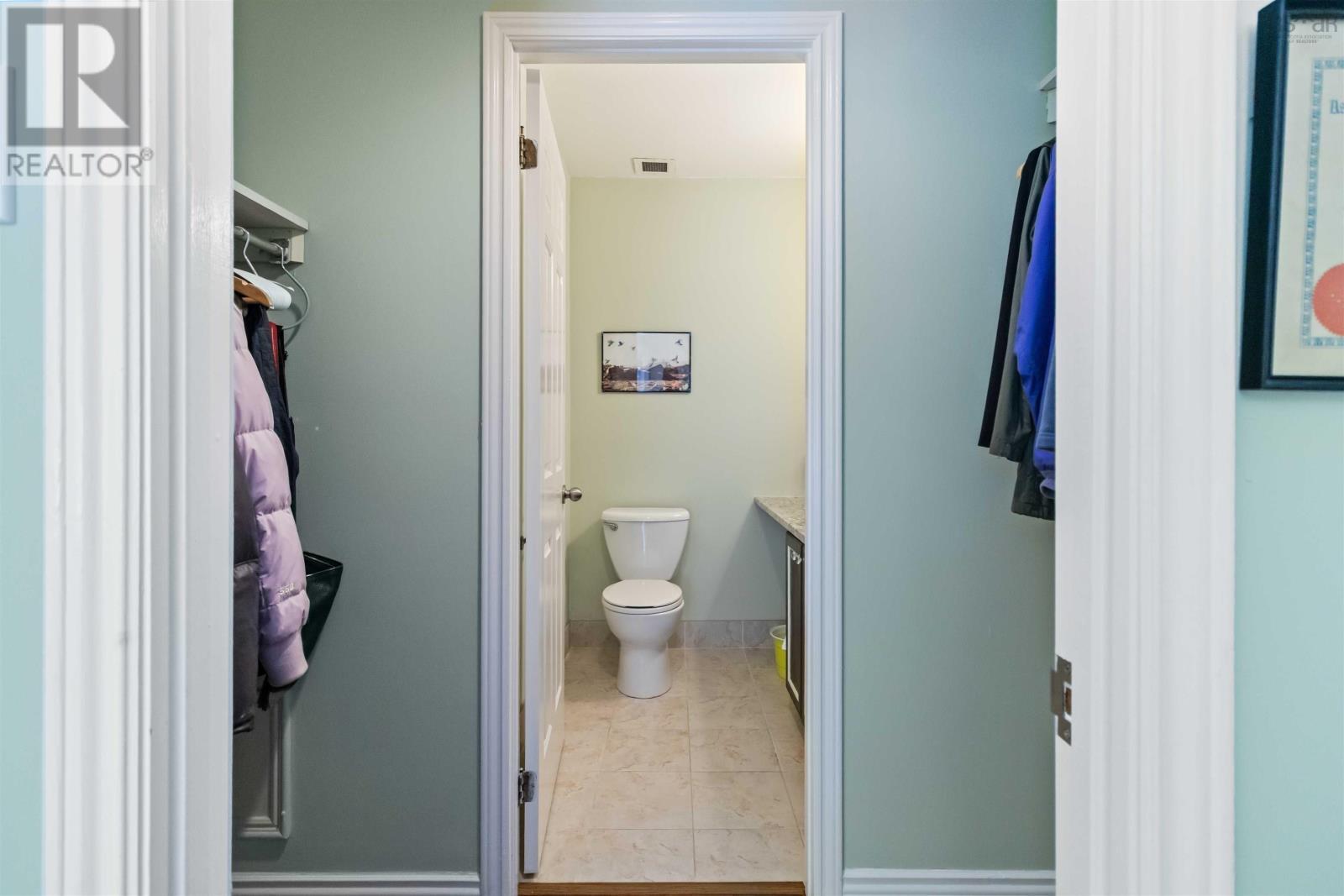 HALIFAX, Nova Scotia, B3H 3Y8, CA, 2 Bedrooms Bedrooms, ,1 BathroomBathrooms,Residential,For Sale,1947667