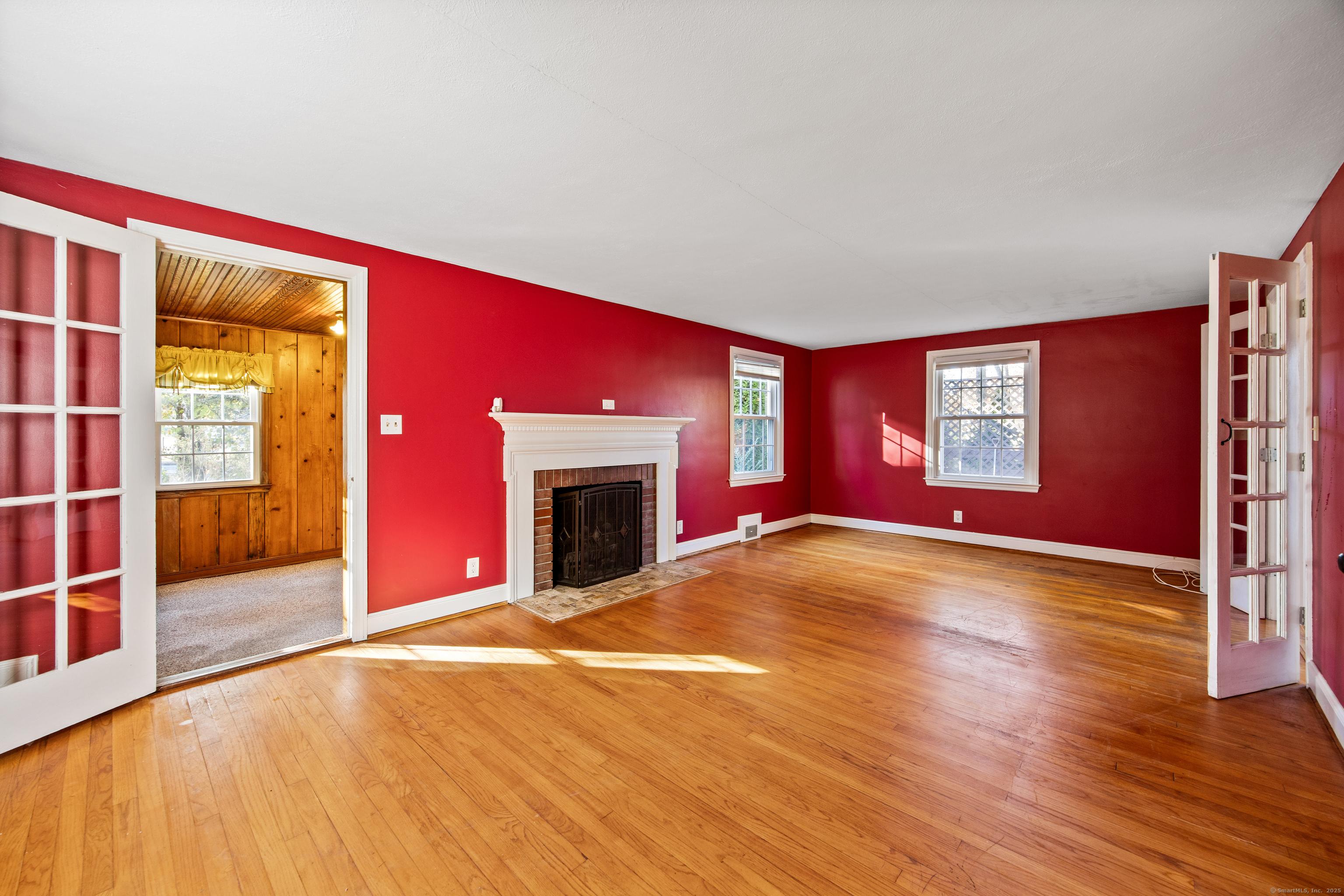 West Hartford, Connecticut, 06117, United States, 3 Bedrooms Bedrooms, ,3 BathroomsBathrooms,Residential,For Sale,1980487