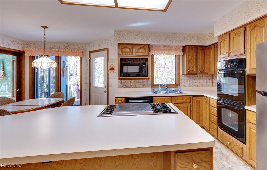 Aurora, Ohio, 44202, United States, 4 Bedrooms Bedrooms, ,3 BathroomsBathrooms,Residential,For Sale,1988003