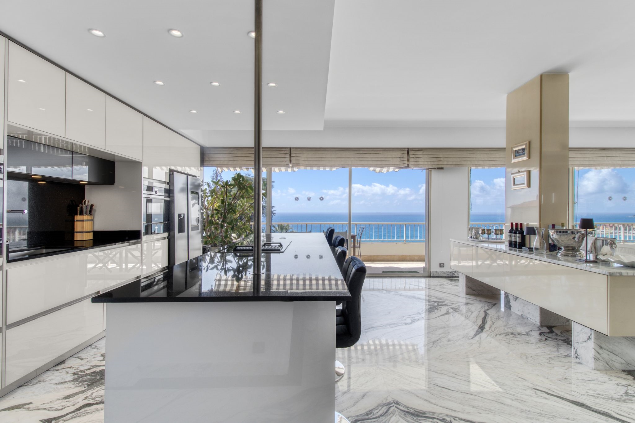  Exceptional Menton Garavan Penthouse: Breathtaking Sea Views - 物件實景