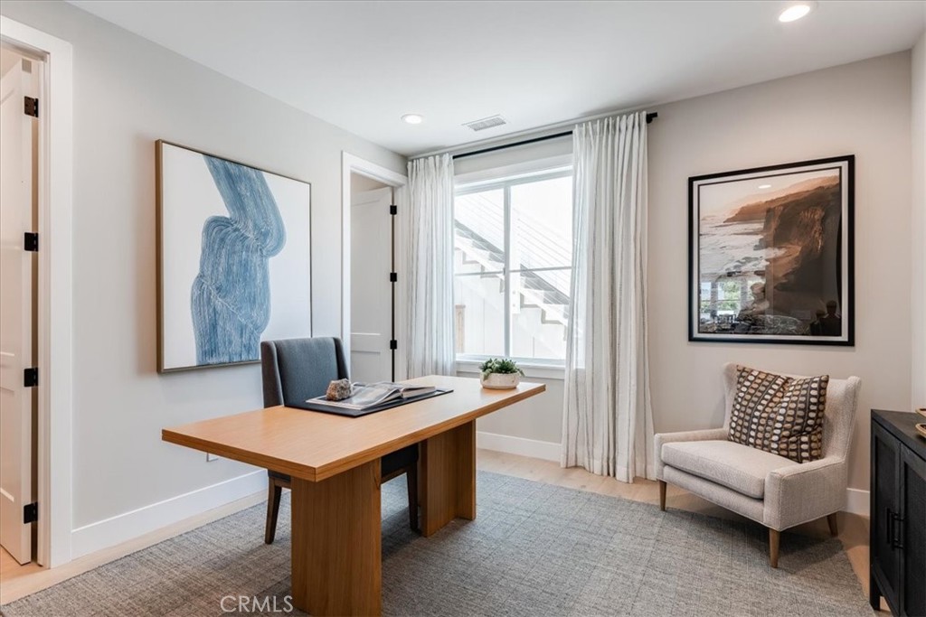 San Luis Obispo, California, 93401, United States, 5 Bedrooms Bedrooms, ,6 BathroomsBathrooms,Residential,For Sale,2001522