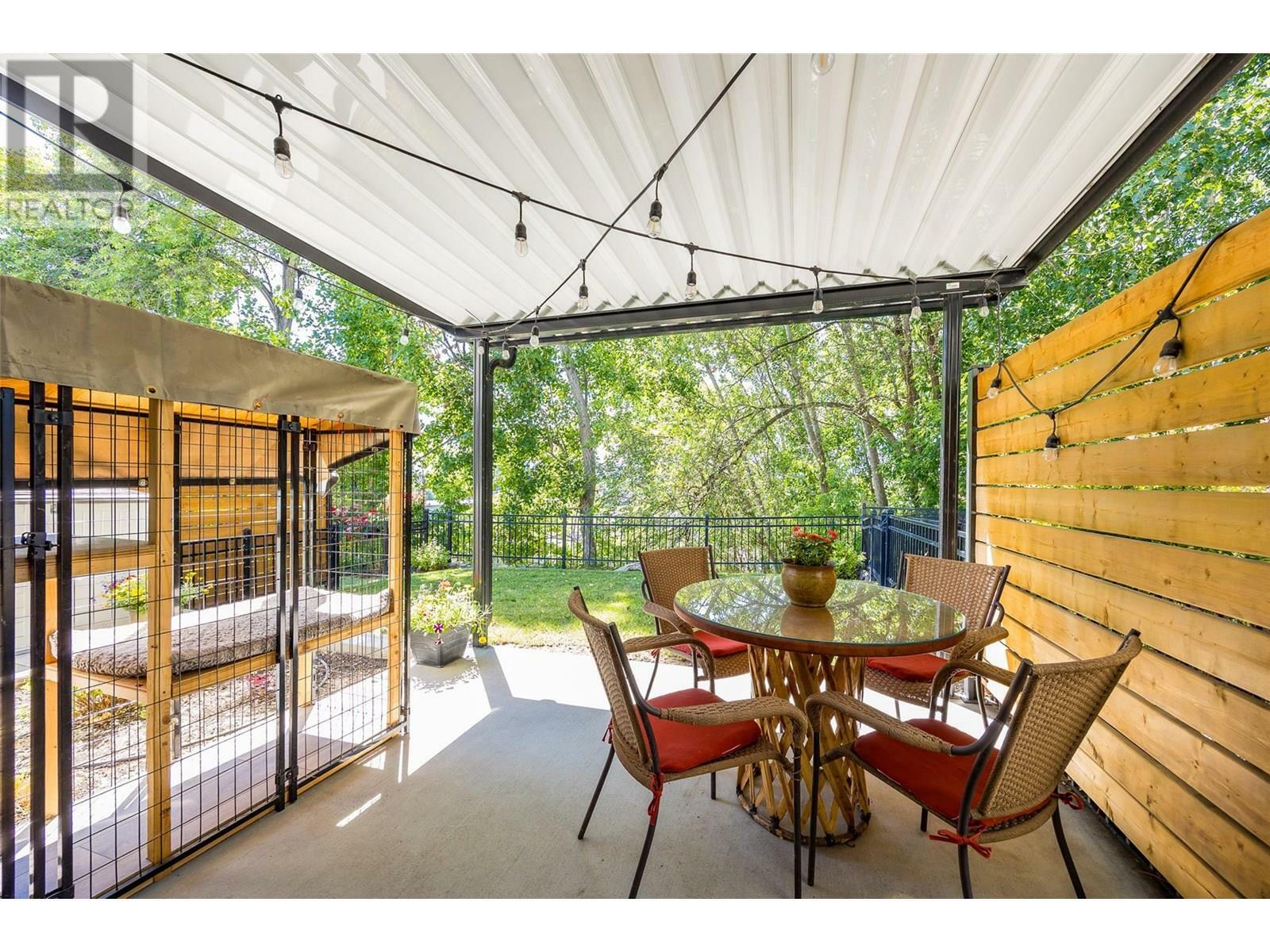 KELOWNA, British Columbia, V1Y 1N1, CA, 2 Bedrooms Bedrooms, ,1 BathroomBathrooms,Residential,For Sale,1859956