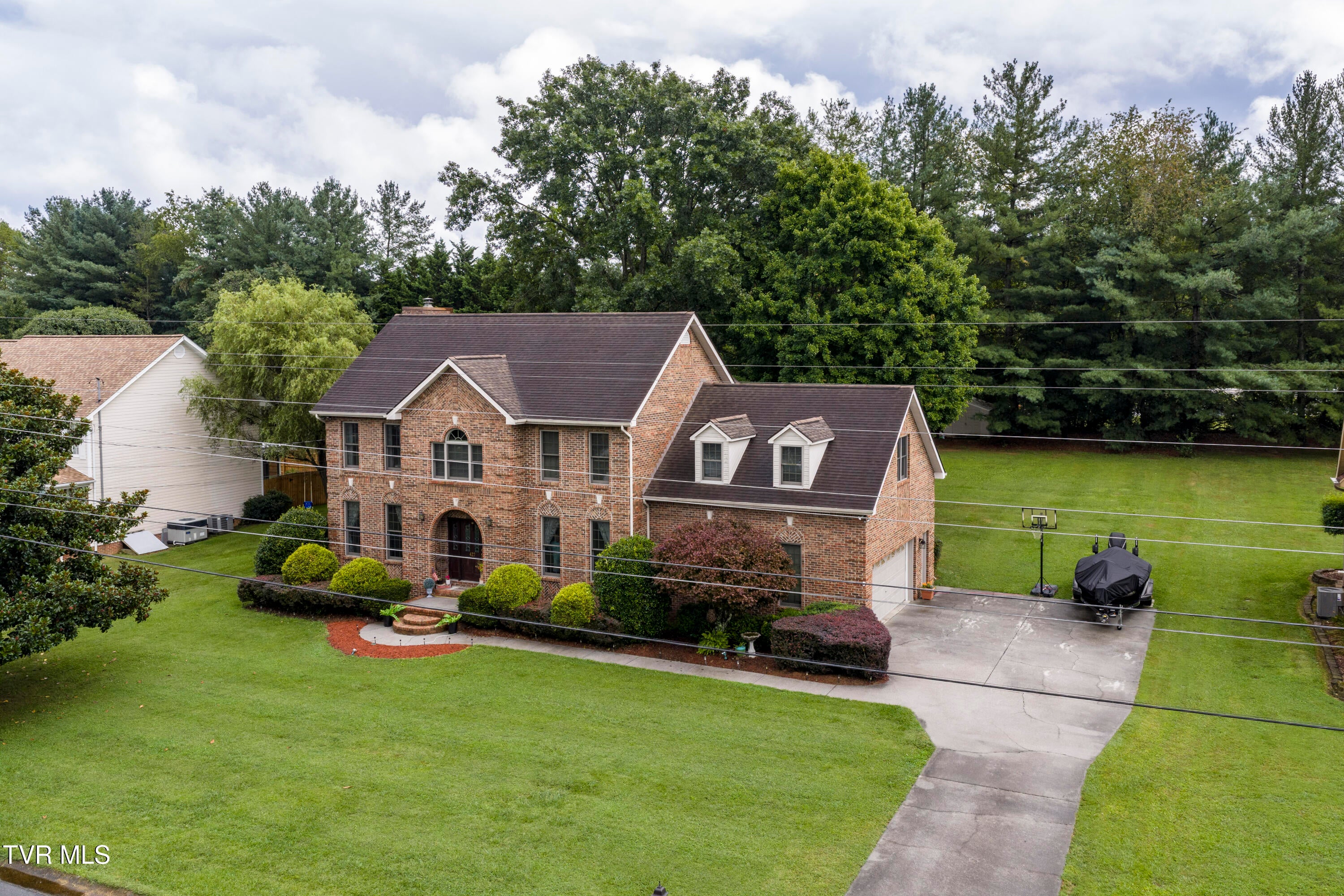 Kingsport, Tennessee, 37663, United States, 5 Bedrooms Bedrooms, ,3 BathroomsBathrooms,Residential,For Sale,1940461