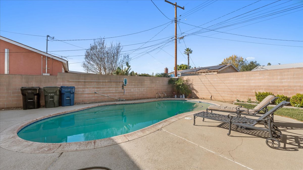 Ontario, California, 91762, United States, 3 Bedrooms Bedrooms, ,2 BathroomsBathrooms,Residential,For Sale,2012537