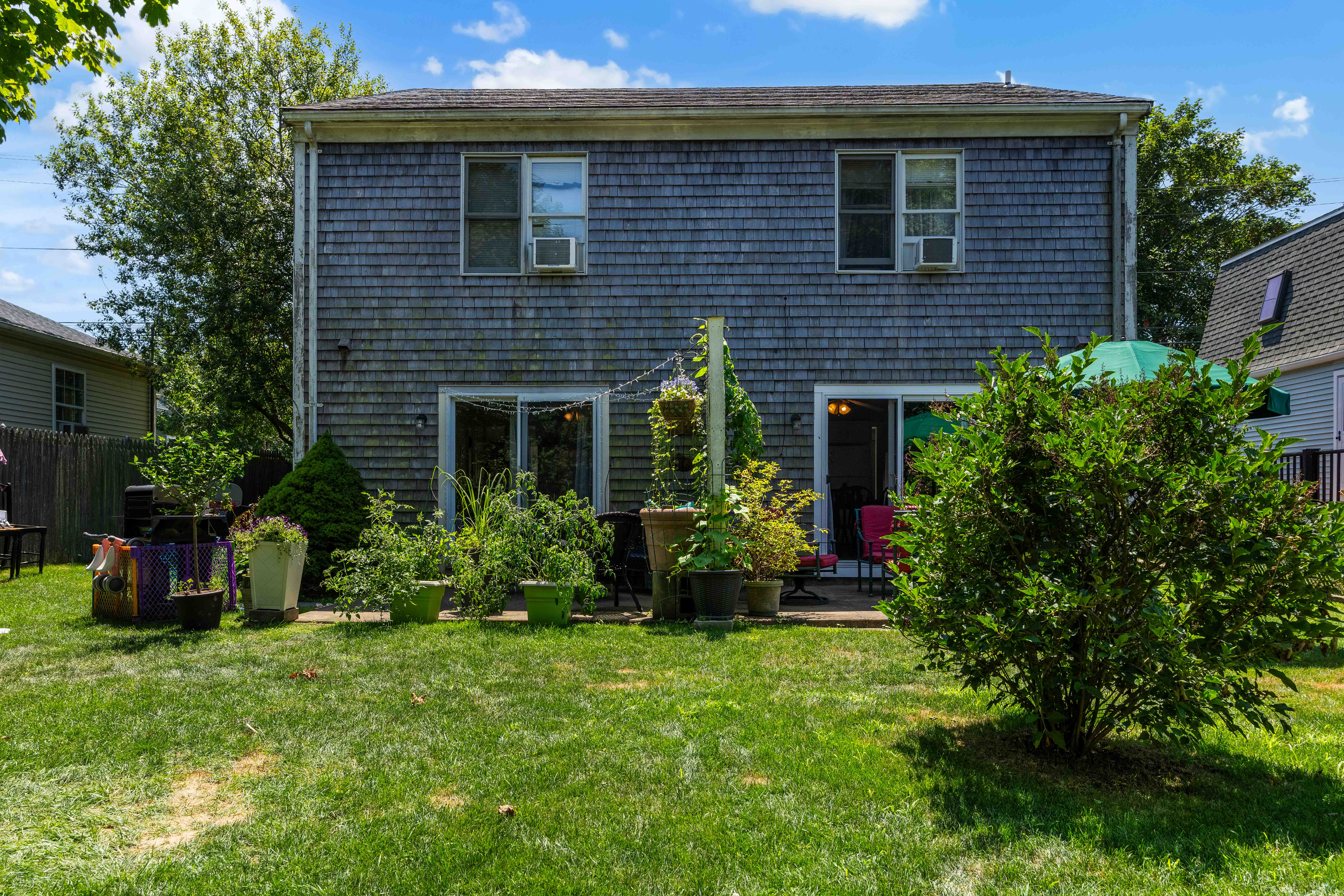 Newport, Rhode Island, 02840, United States, 4 Bedrooms Bedrooms, ,4 BathroomsBathrooms,Residential,For Sale,1904331
