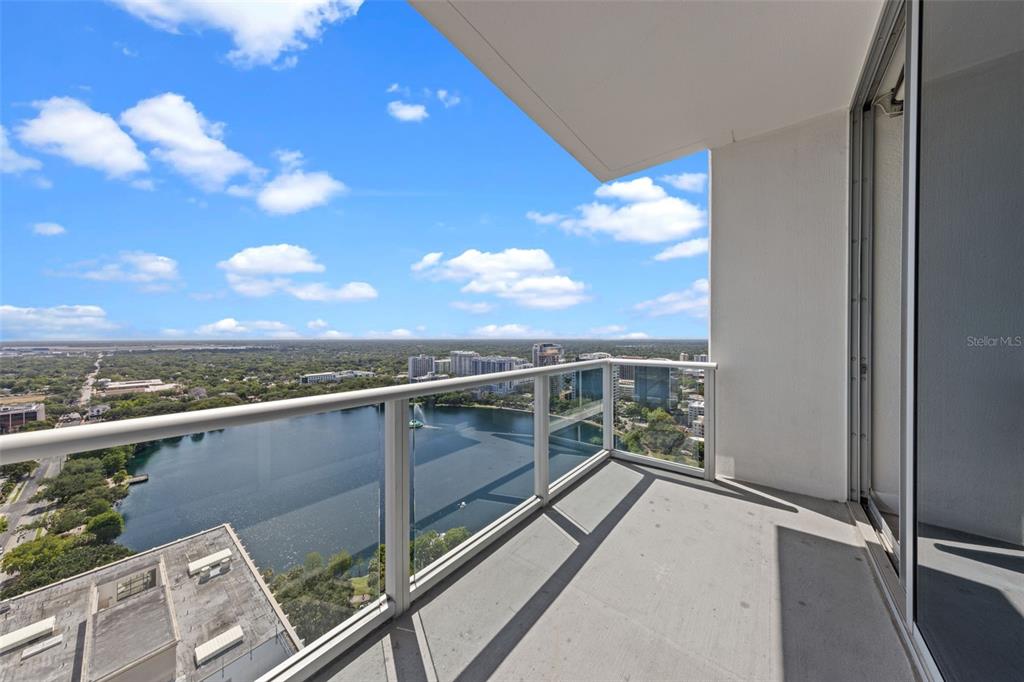 Orlando, Florida, 32801, United States, 2 Bedrooms Bedrooms, ,2 BathroomsBathrooms,Residential,For Sale,1794068