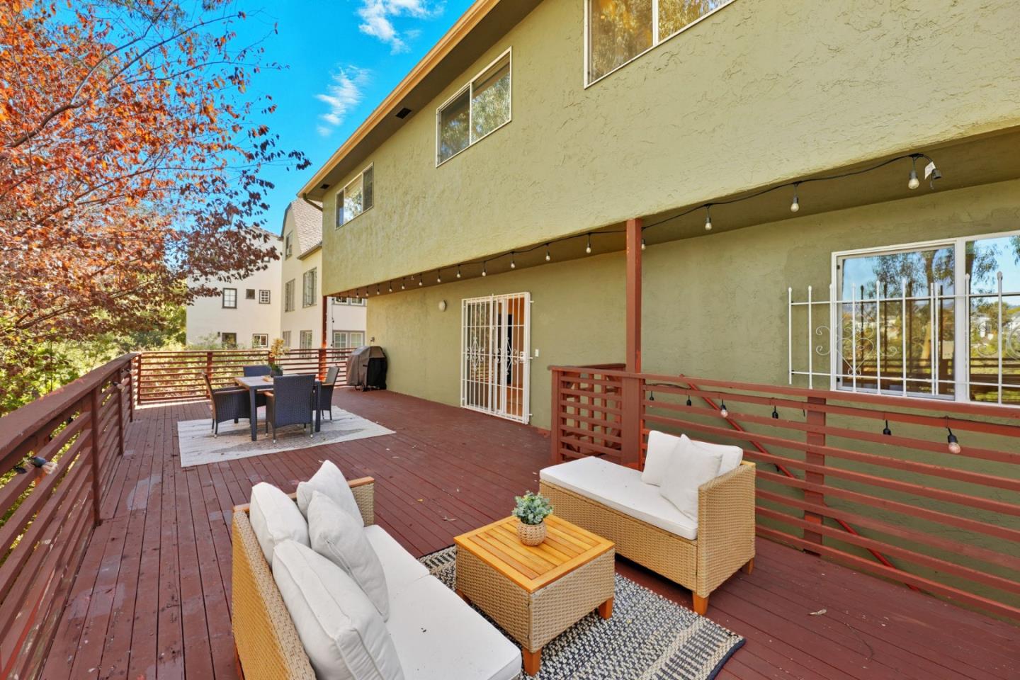 Oakland, California, 94610, United States, 4 Bedrooms Bedrooms, ,4 BathroomsBathrooms,Residential,For Sale,1987505