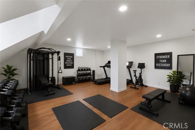 Los Angeles, California, 90043, United States, 3 Bedrooms Bedrooms, ,3 BathroomsBathrooms,Residential,For Sale,2049255