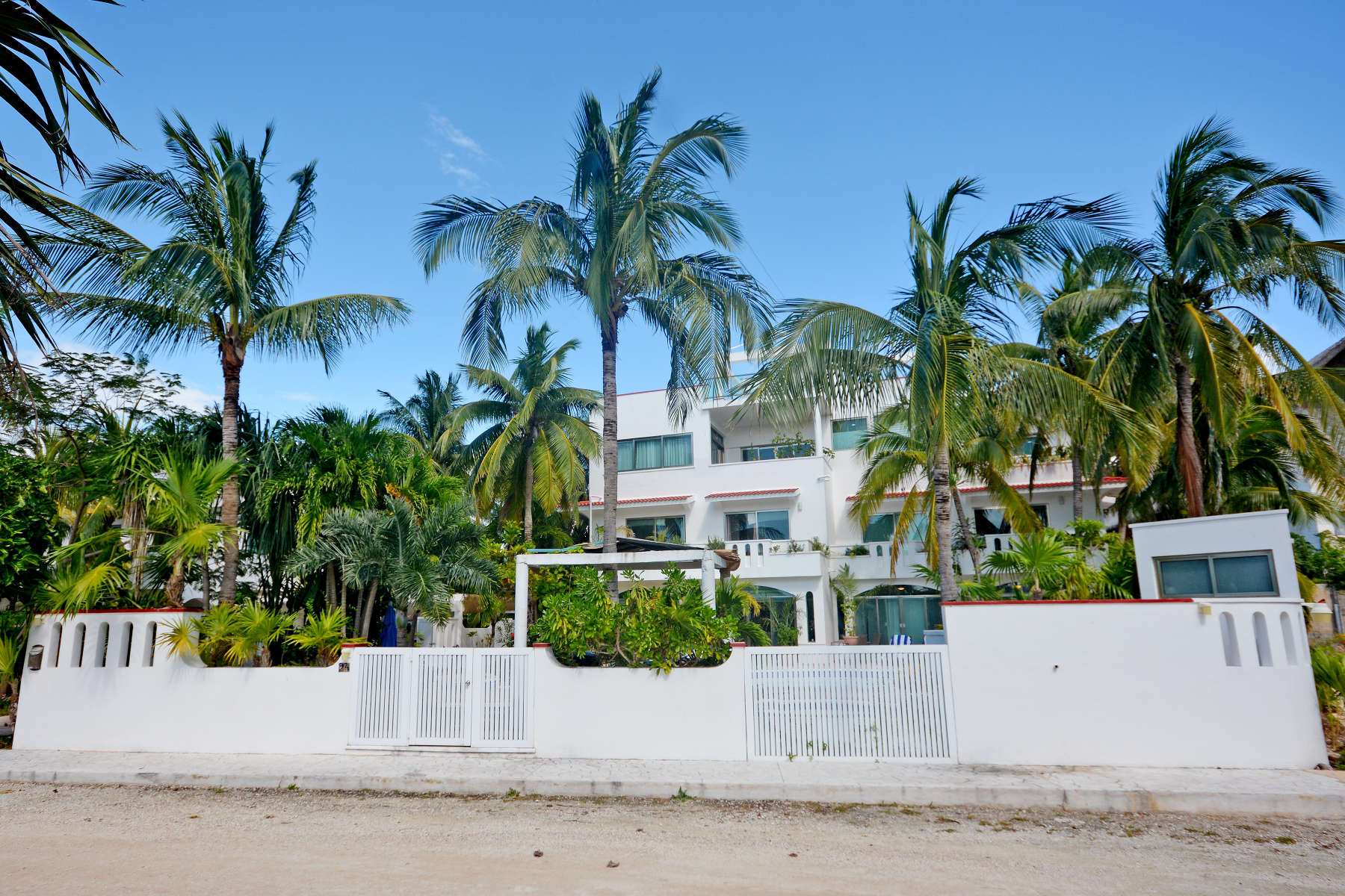  DUPLEX 8 BEDROOM HOME NEAR THE BEACH - 物件實景
