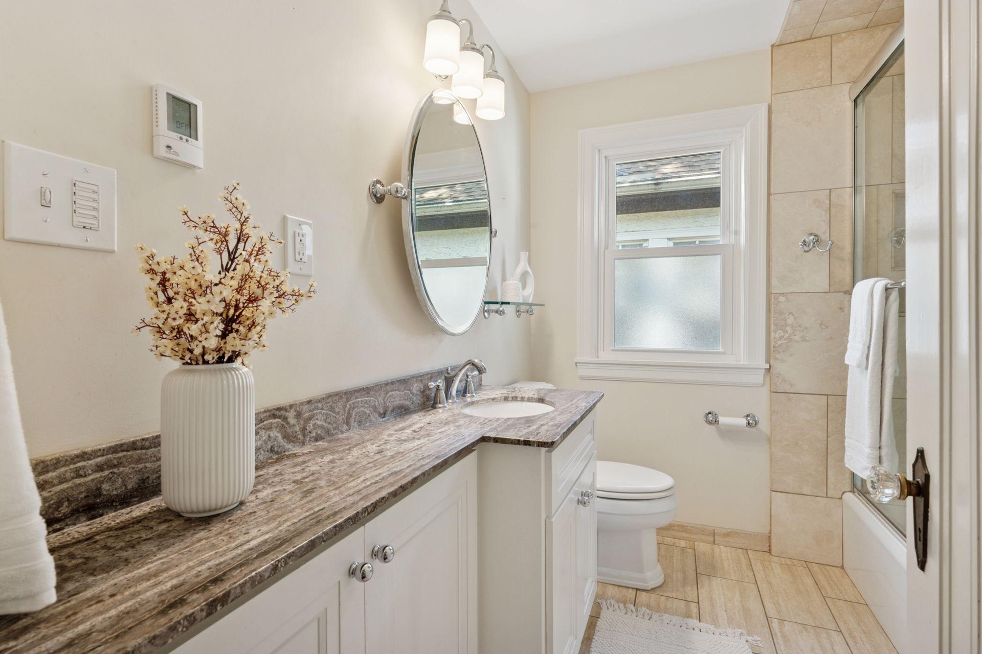 Minneapolis, Minnesota, 55410, United States, 4 Bedrooms Bedrooms, ,1 BathroomBathrooms,Residential,For Sale,1939161