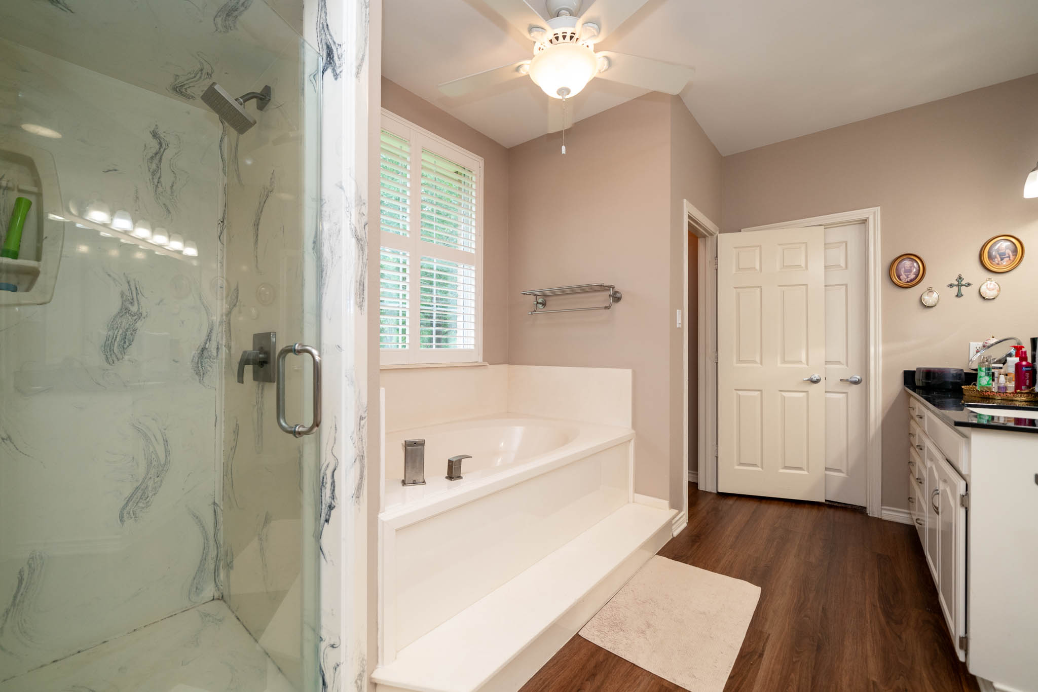 Jacksonville, Texas, 75766, United States, 3 Bedrooms Bedrooms, ,4 BathroomsBathrooms,Residential,For Sale,1984129