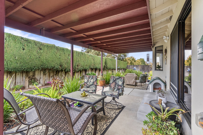 Hollister, California, 95023, United States, 3 Bedrooms Bedrooms, ,2 BathroomsBathrooms,Residential,For Sale,1882231