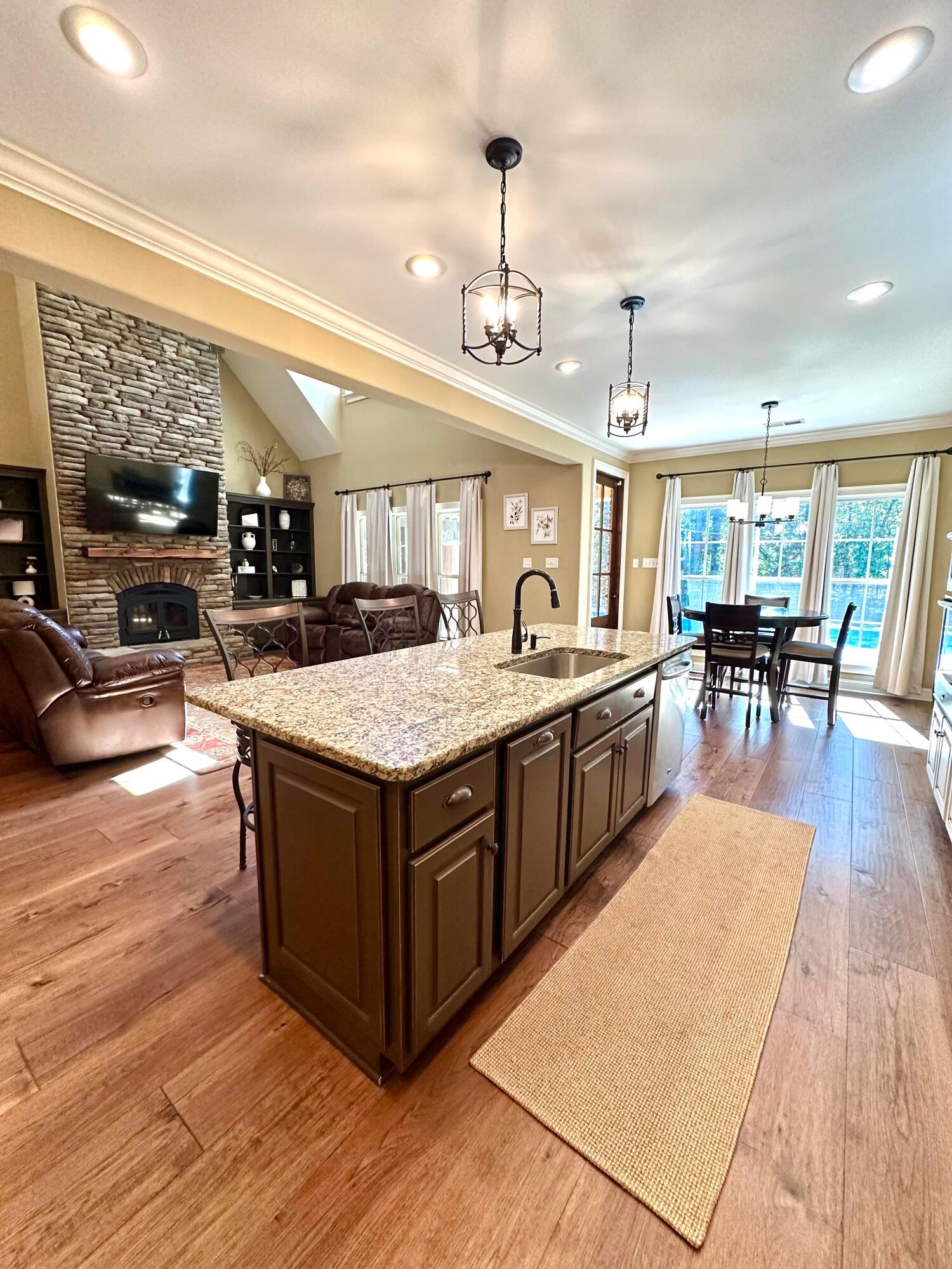 Mooreville, Mississippi, 38857, United States, 4 Bedrooms Bedrooms, ,3 BathroomsBathrooms,Residential,For Sale,1970025