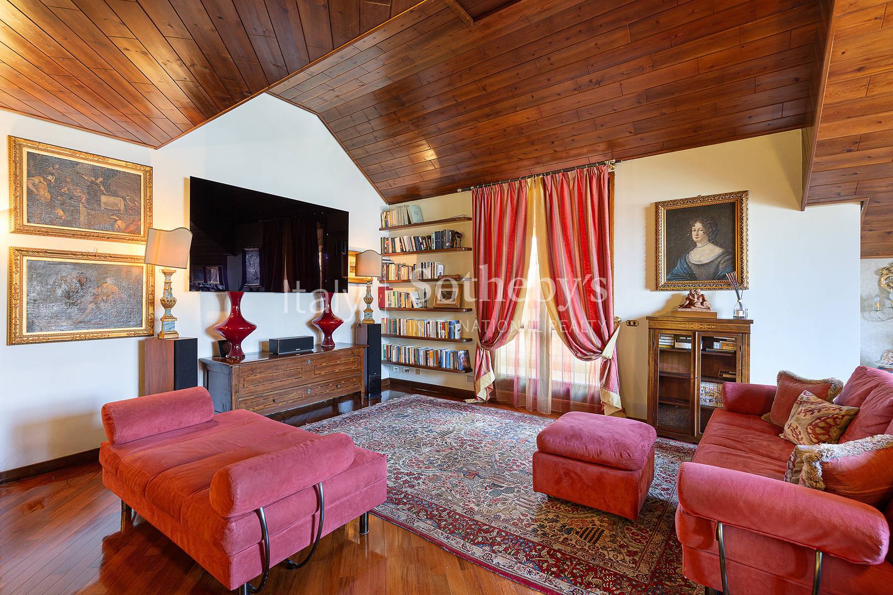  Elegant Residence in an Exclusive Setting - 物件實景