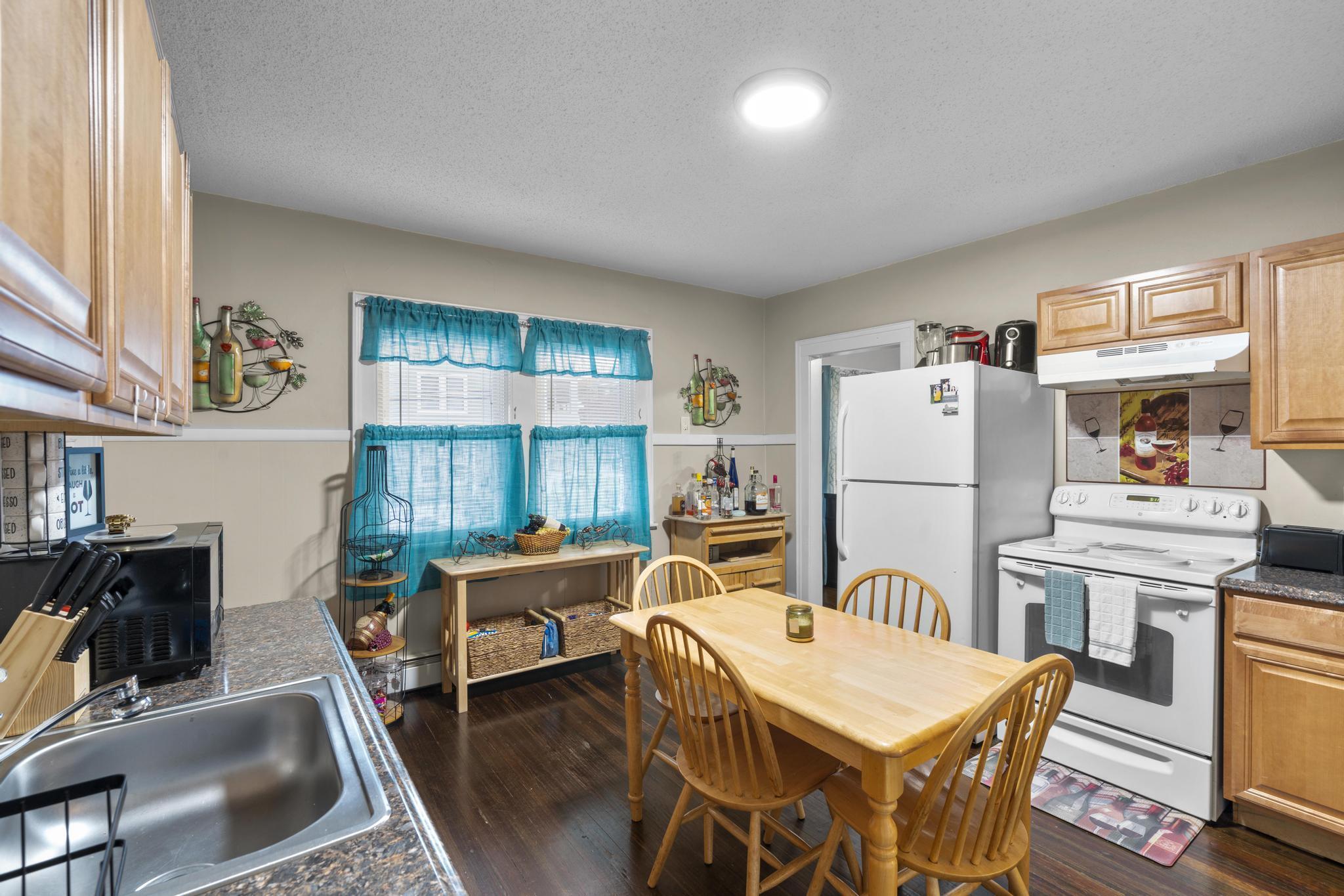 New Britain, Connecticut, 06053, United States, 6 Bedrooms Bedrooms, ,3 BathroomsBathrooms,Residential,For Sale,1989479