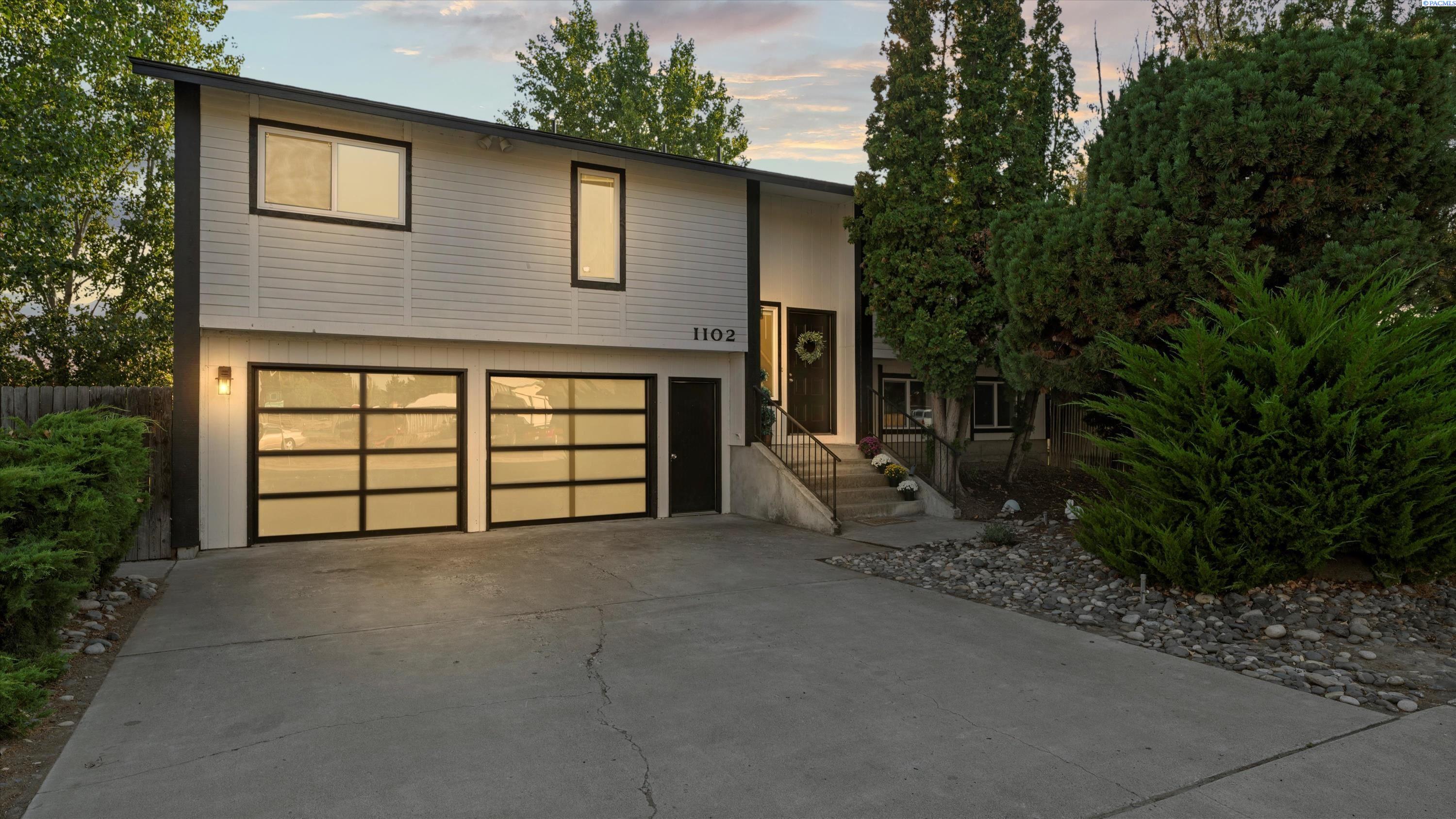 Kennewick, Washington, 99338, United States, 4 Bedrooms Bedrooms, ,1 BathroomBathrooms,Residential,For Sale,1933317
